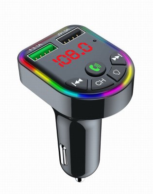 Автомобільний приймач 3-в-1 з FM радіопередавачем та зарядним пристроєм USB, чорний (1 з 4)